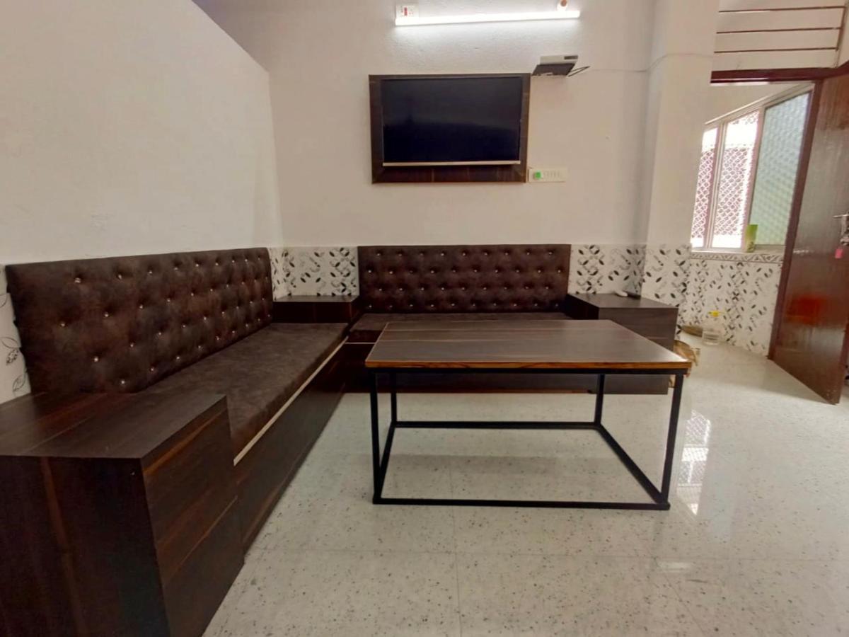Chinta Haran Rest House 德奥加尔 客房 照片